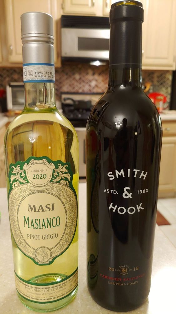 BINNY’S BEVERAGE DEPOT 290 Hawthorn Village Commons, Vernon Hills, IL