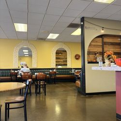 Kitchen Table Cafe - Cafe interior