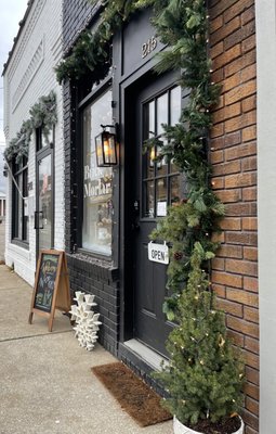Brick & Mortar by null