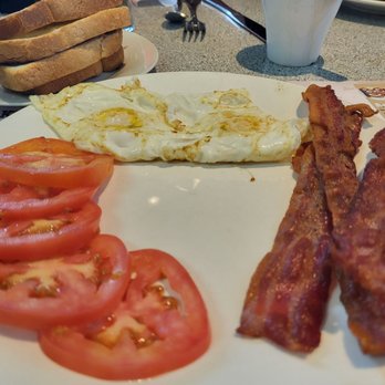Mama's Table - Breakfast & Brunch Near Me - Santa Clarita, California