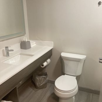 Holiday Inn Express Biddeford - Bathroom - Venues & Event Spaces Near Me - Biddeford, Maine Holiday Inn Express Biddeford - Bathroom - Venues & Event Spaces Near Me - Biddeford, Maine