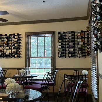 Bin 39 - Interior seating - Wine Bars Near Me - St. Augustine, Florida