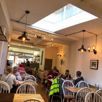 Astro Star Cafe - Cafes Near Me - London, XGL