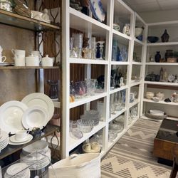 Consortium - Forever rotating china, vases, crystal, etc...