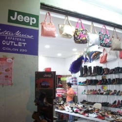 Esther Merino - Fachada de la tienda.