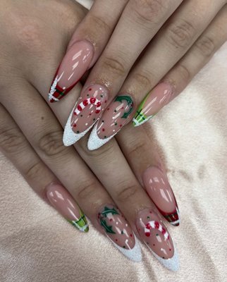 🎄 nails - GelX/ Gel builder with designs