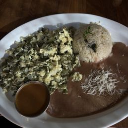 Nopalitos Con Huevo