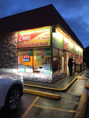 Javier's Tacos by null