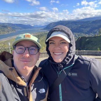 Vista House At Crown Point - Landmarks & Historical Buildings Near Me - Corbett, Oregon