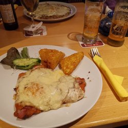 Pfannenkuchhaus - Hähnchenschnitzel Bauernart mit Rösti, sehr lecker.