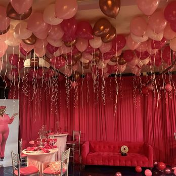 Brooks Balloon Co - Balloon filled ceiling - Balloon Services Near Me Brooks Balloon Co - Balloon filled ceiling - Balloon Services Near Me