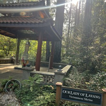 The Grotto - Botanical Gardens Near Me - Portland, Oregon The Grotto - Botanical Gardens Near Me - Portland, Oregon