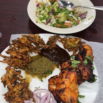 Daawat By Sabs - Tandoori chicken and veg pakora - Indian Near Me - West Chester, Ohio Daawat By Sabs - Tandoori chicken and veg pakora - Indian Near Me - West Chester, Ohio