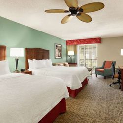 Hampton Inn & Suites Outer Banks/ Corolla - Guest room