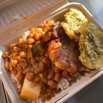 Sofrito Rico - Chuleta Frita con Habichuela Guisada y Tostones.
Fried Pork Chop, stewed beans and Tostones - Puerto Rican Near Me Sofrito Rico - Chuleta Frita con Habichuela Guisada y Tostones.
Fried Pork Chop, stewed beans and Tostones - Puerto Rican Near Me