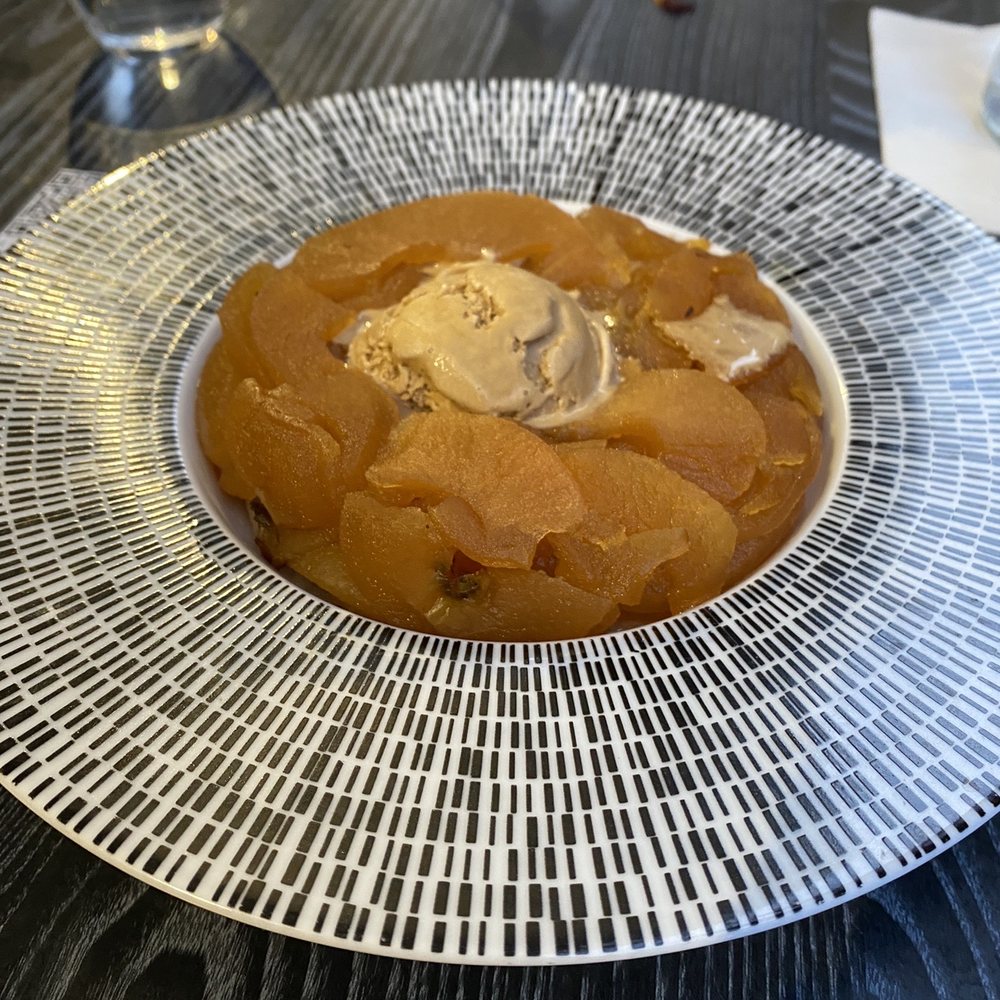 La Plume Blanche - Tart Tadin. Local food. - French Near Me - Tours, 37