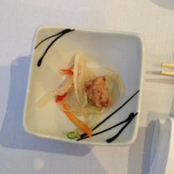 Shira Nui - Fish appetiser with pickled onion
