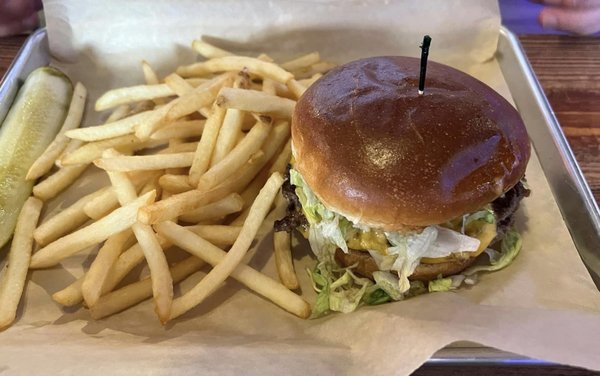 JOLLY ROGER’S GRUB & PUB - Updated December 2024 - 65 Photos & 55