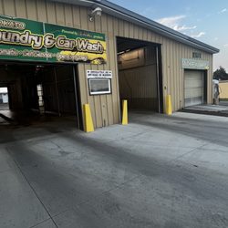 Cokato Laundromat & Car Wash - Self car wash an automatic
