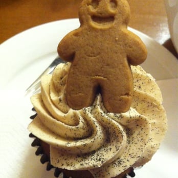 Cup Tea Lounge - Gingerbread cupcake - Coffee & Tea Near Me - Glasgow, GLG Cup Tea Lounge - Gingerbread cupcake - Coffee & Tea Near Me - Glasgow, GLG