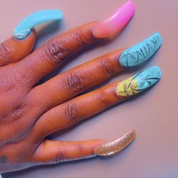 Tip-Toe Nails