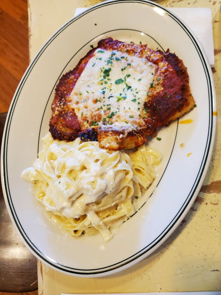 MANDOLA’S ITALIAN Updated October 2024 279 Photos & 505 Reviews