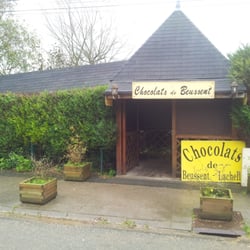 Chocolaterie de Beussent Lachelle - L'entrée vue de la route