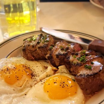 Bandits Burger & Dive - Cocktail Bars Near Me - New York, New York