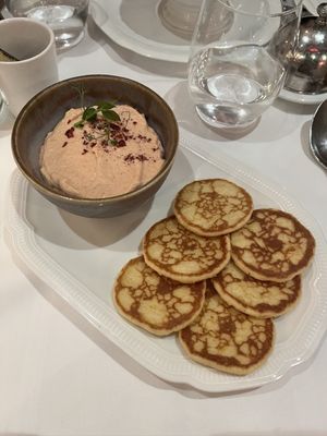 Brasserie du Louvre by null