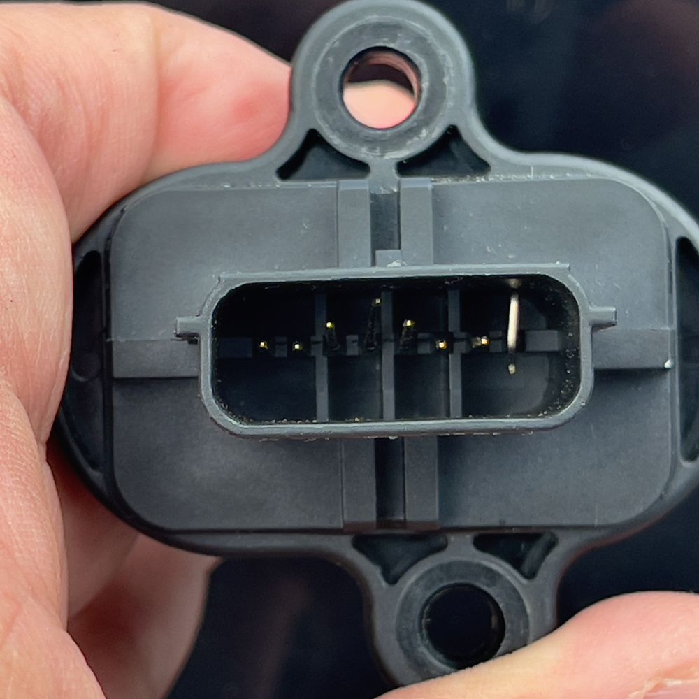 Paramus Chevrolet - Mass Air Flow Sensor Pins - Proof that Paramus Chevrolet Mechanics are committing fraud. See Review. - Car Dealers Near Me - Paramus, New Jersey