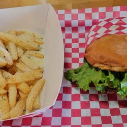 Beltway Burgers & Bites - Border burger and parmesan fries
