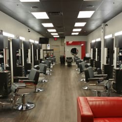Black Diamond Barbers - Nice clean shop!
