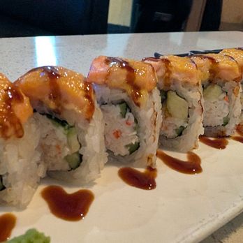 Han Korean BBQ House - Seared Salmon Sushi Roll - Korean Near Me - Burbank, California Han Korean BBQ House - Seared Salmon Sushi Roll - Korean Near Me - Burbank, California