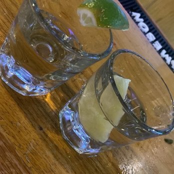 Roundin' Third - Dive Bars Near Me - Goleta, California