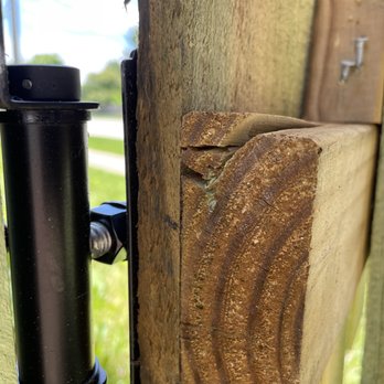 Peerless Fence - Installed split 2x4 in the gate - Fences & Gates Near Me - Melrose Park, Illinois