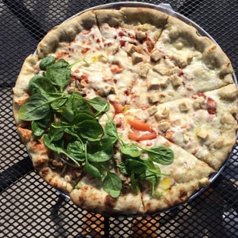 El Campo Es Leña - Mitad pollo y mitad vegetariano - Pizza Near Me - Adjuntas, Puerto Rico El Campo Es Leña - Mitad pollo y mitad vegetariano - Pizza Near Me - Adjuntas, Puerto Rico