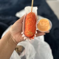 Hot Juicy 88 - Half Cheddar and Half Hot Dog And spicy Mayo
