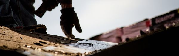 Bayfront Roofing & Construction Logo