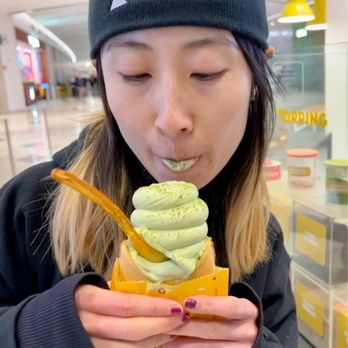 Somisomi - Matcha with red bean paste and matcha powder on top - Desserts Near Me - Santa Clara, California