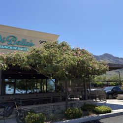 DiBella’s Brunch N’ Booze - Exterior !