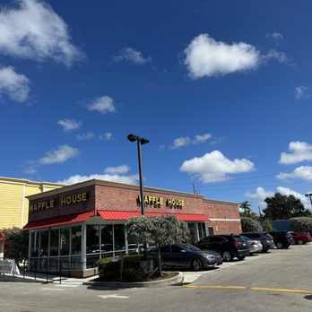 Waffle House - a view of the waffle house from the parking lot - Breakfast & Brunch Near Me - Miami Gardens, Florida Waffle House - a view of the waffle house from the parking lot - Breakfast & Brunch Near Me - Miami Gardens, Florida