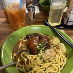 文記車仔麵 - Egg noodles with clear broth, fish tofu and chicken wings. iced lemon tea