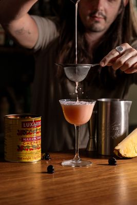 Juicy Cocktail Bar by null