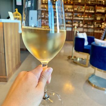 Wine So Cru - Wine Bars Near Me - Berkeley, California