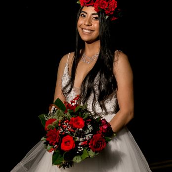Gabriela Pilar Events - Flower Crown and Bridal Bouquet - Wedding Planning Near Me