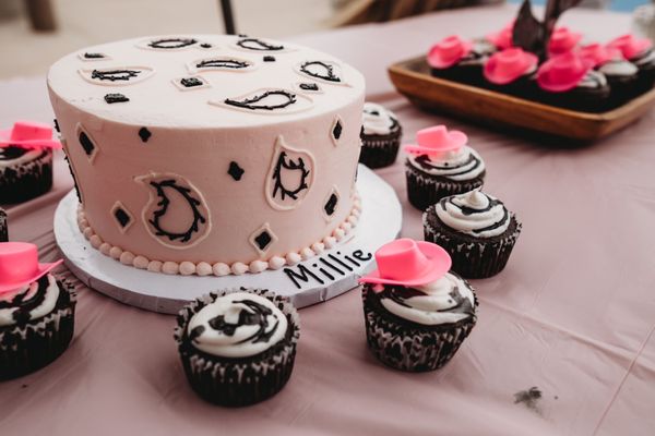 VG Donut & Bakery by null
