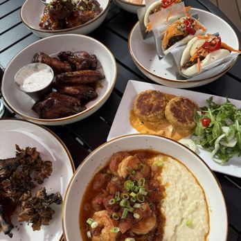 Topside Tavern - Great spread - Sports Bars Near Me - Philadelphia, Pennsylvania