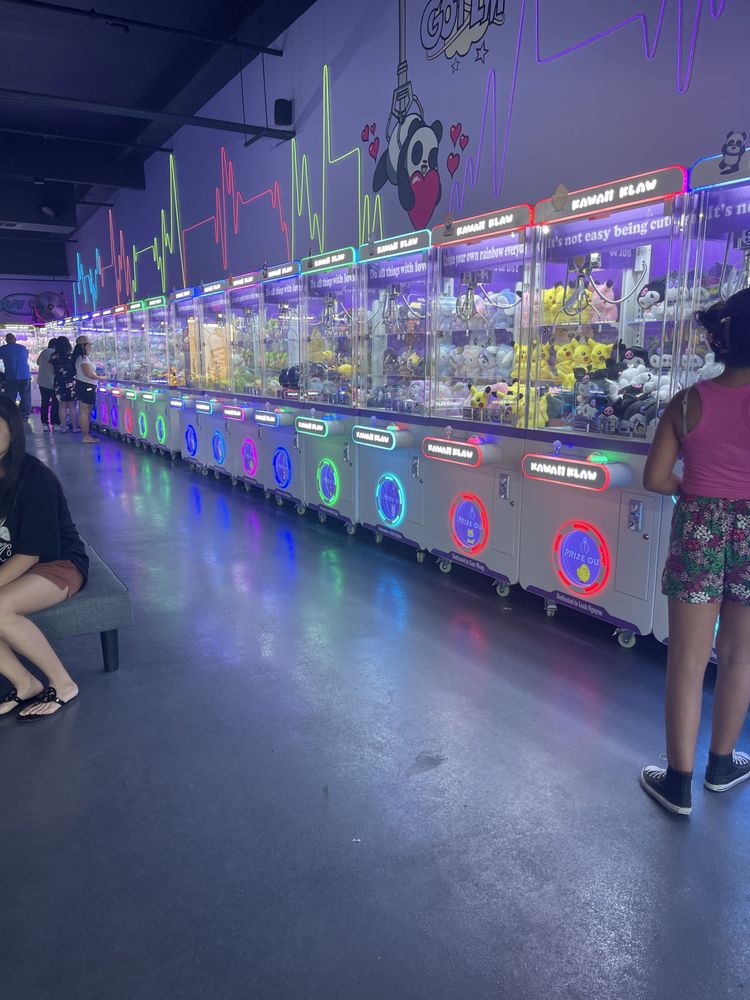 Kawaii Klaws, West Covina Roadtrippers