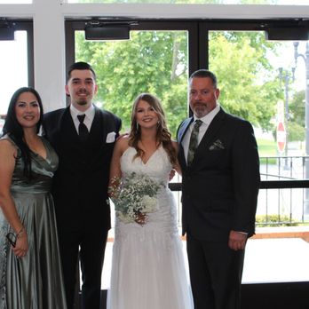 Heartland Community Church - Us with bride and groom - Churches Near Me - Ripon, California