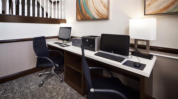 Best Western Suites by null